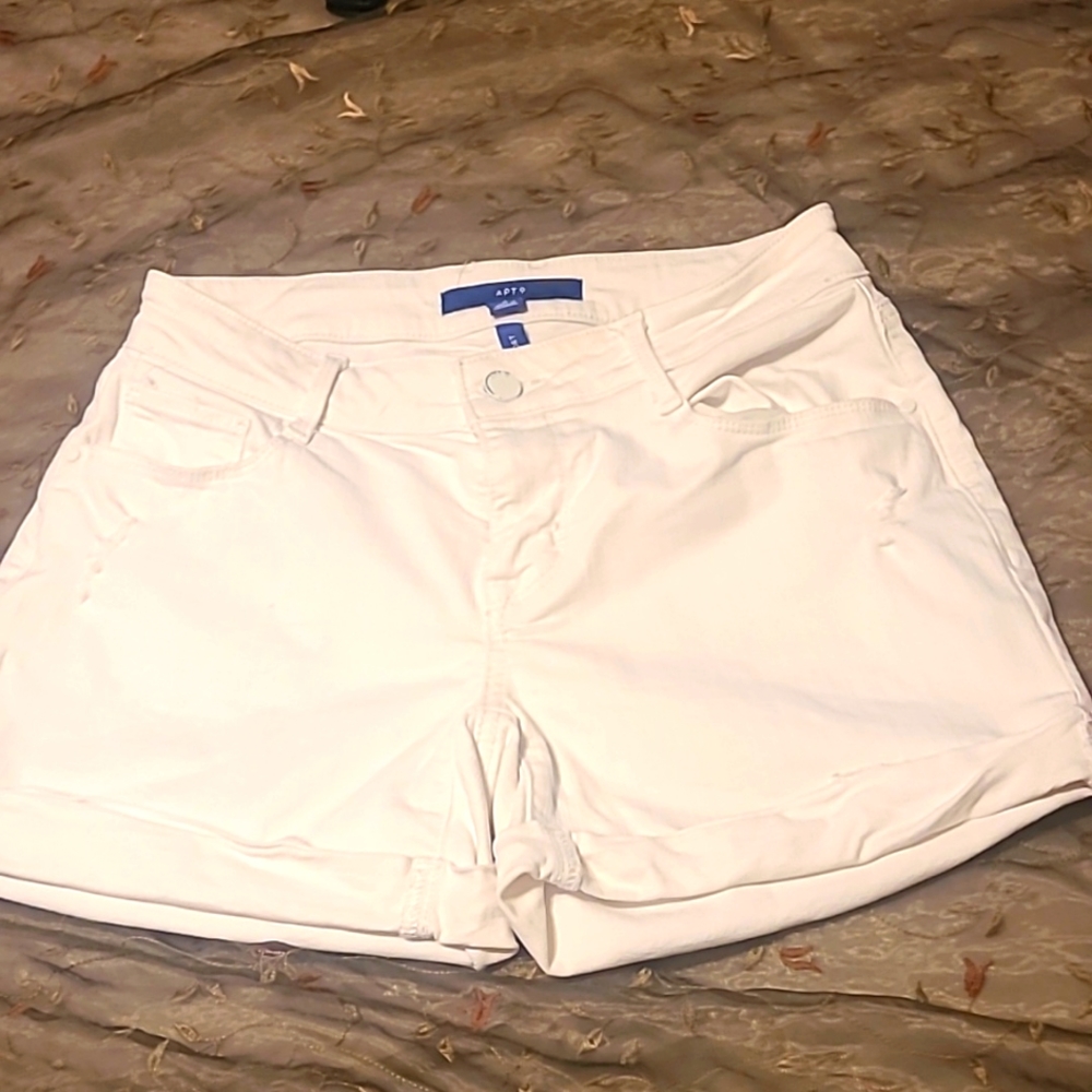 APT 9 White Shorts